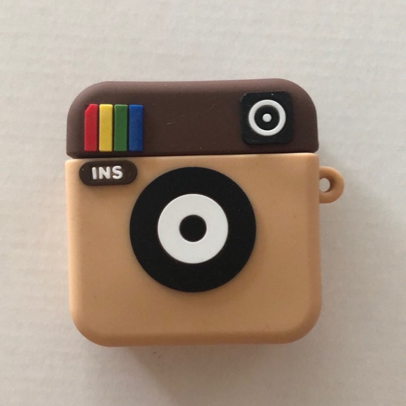 Accessories - Retro Polaroid AirPod Case